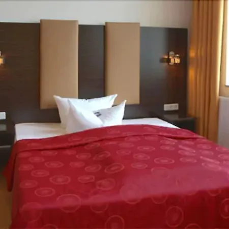 Отель Royal International